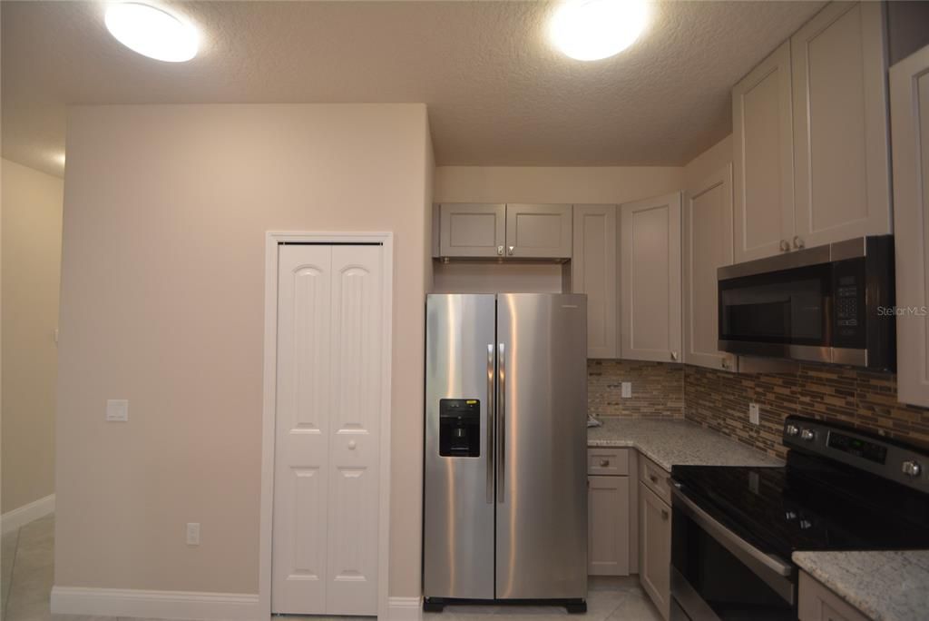 For Rent: $2,000 (4 beds, 2 baths, 1545 Square Feet)