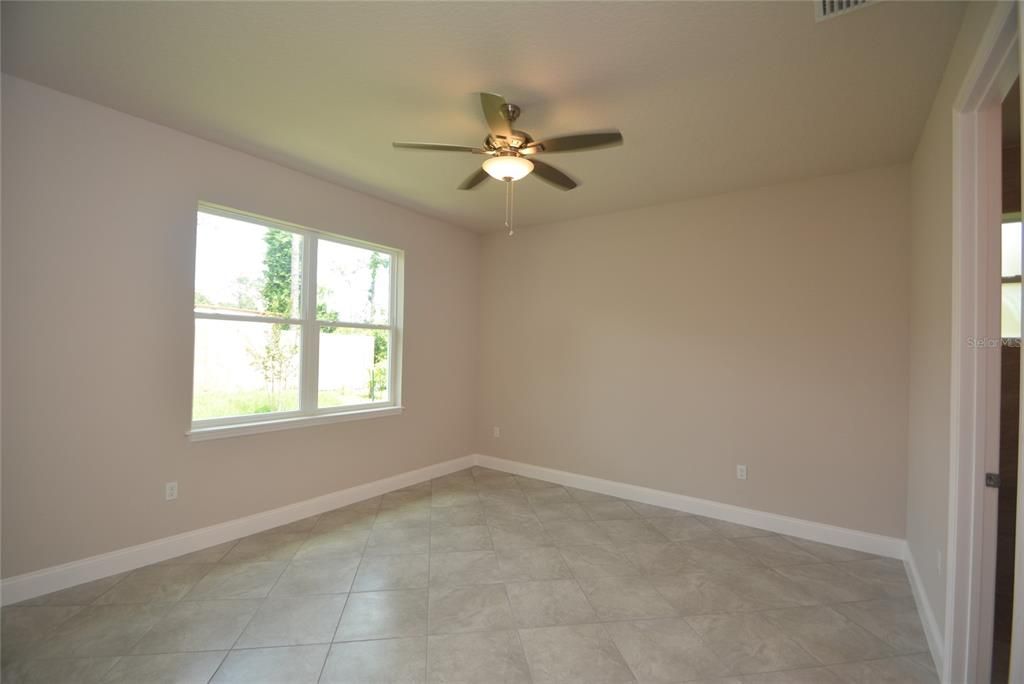 For Rent: $2,000 (4 beds, 2 baths, 1545 Square Feet)