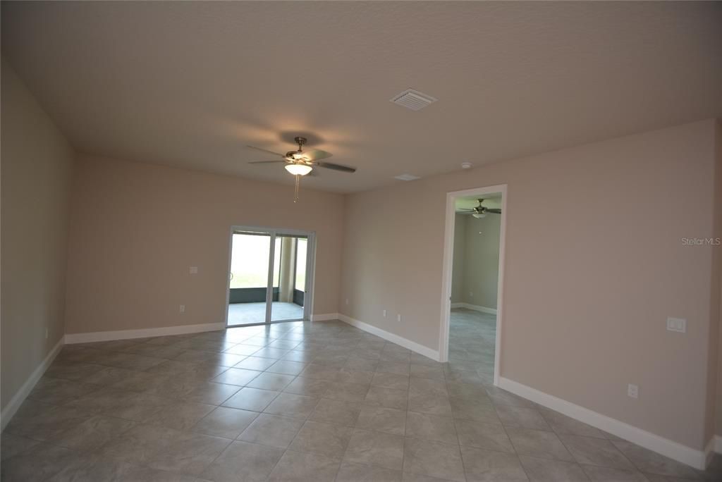 For Rent: $2,000 (4 beds, 2 baths, 1545 Square Feet)