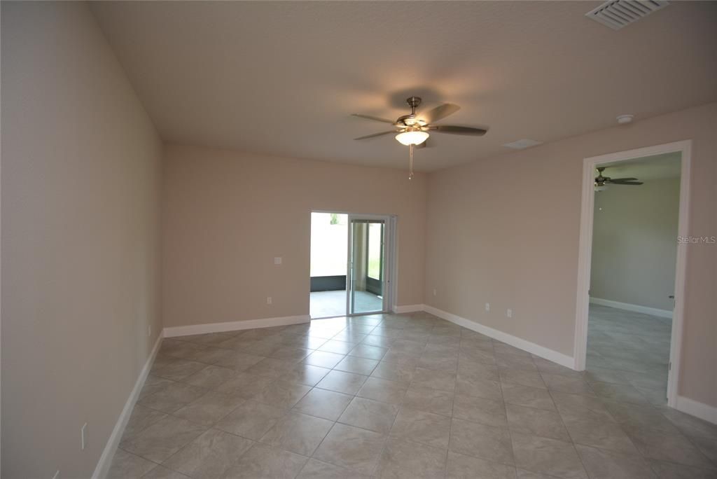 For Rent: $2,000 (4 beds, 2 baths, 1545 Square Feet)