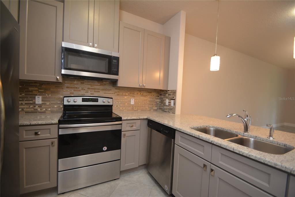 For Rent: $2,000 (4 beds, 2 baths, 1545 Square Feet)