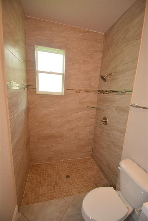 For Rent: $2,000 (4 beds, 2 baths, 1545 Square Feet)