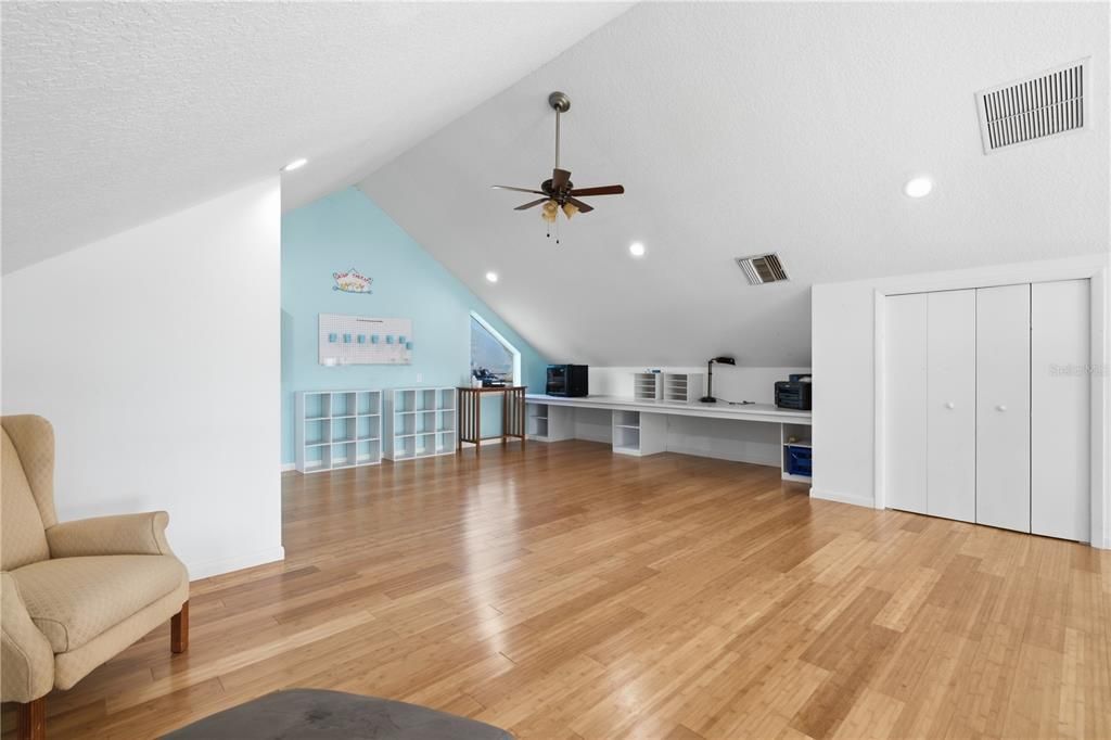 En Venta: $845,000 (5 camas, 3 baños, 3566 Pies cuadrados)