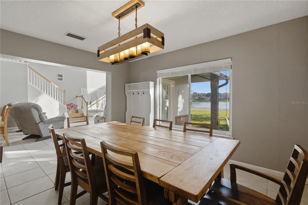 En Venta: $845,000 (5 camas, 3 baños, 3566 Pies cuadrados)