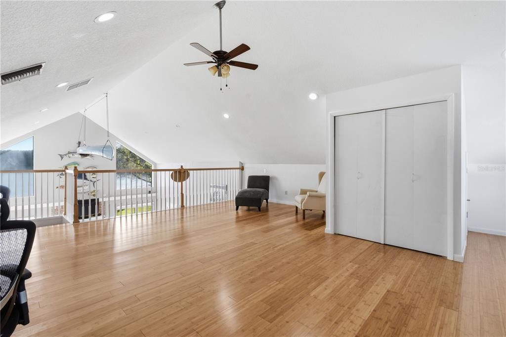 En Venta: $845,000 (5 camas, 3 baños, 3566 Pies cuadrados)