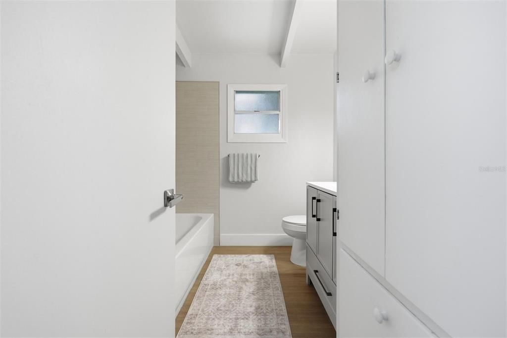 For Sale: $239,000 (4 beds, 2 baths, 1538 Square Feet)