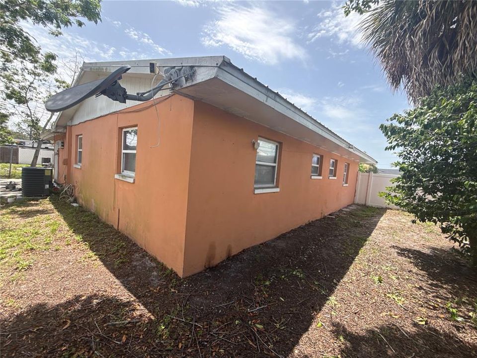 На продажу: $360,000 (4 спален, 3 ванн, 1772 Квадратных фут)