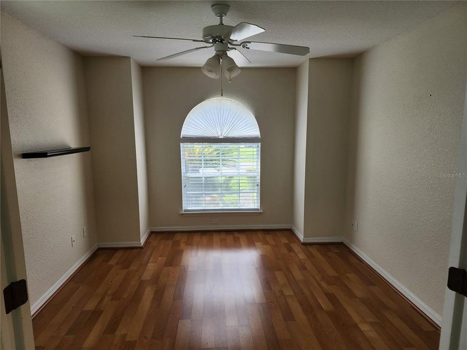 For Sale: $250,000 (2 beds, 2 baths, 1337 Square Feet)