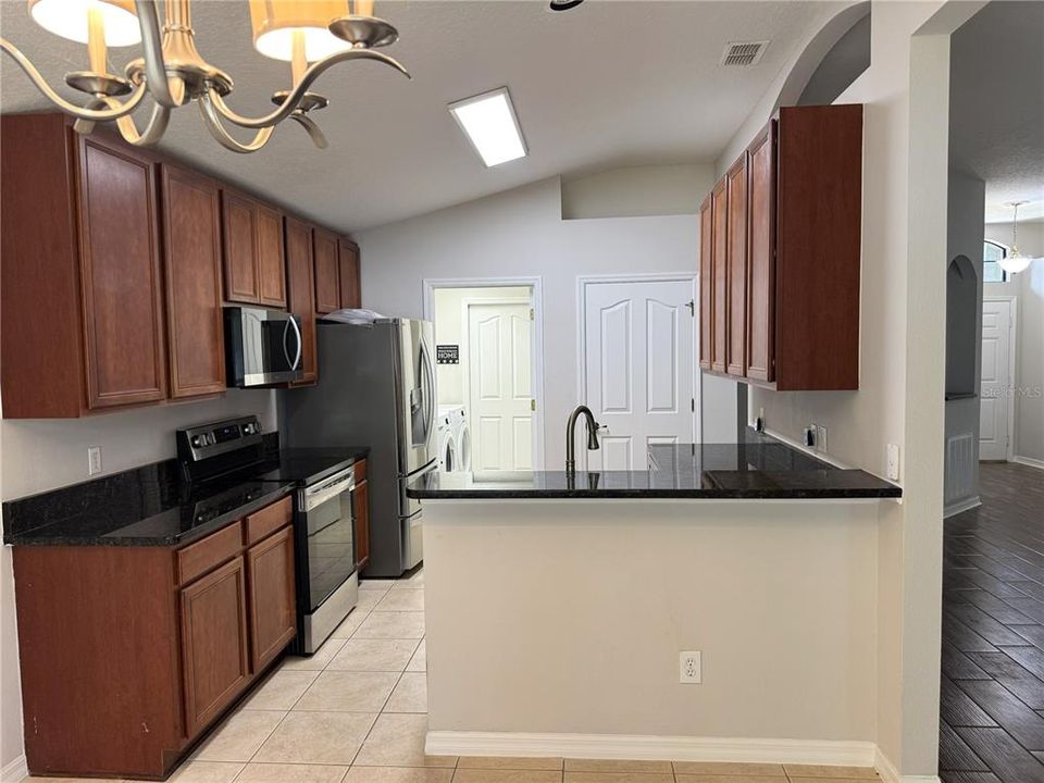 For Sale: $325,000 (3 beds, 2 baths, 1454 Square Feet)