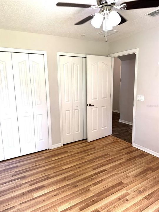 For Sale: $325,000 (3 beds, 2 baths, 1454 Square Feet)