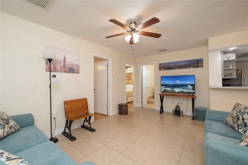 En Venta: $345,000 (3 camas, 2 baños, 1224 Pies cuadrados)