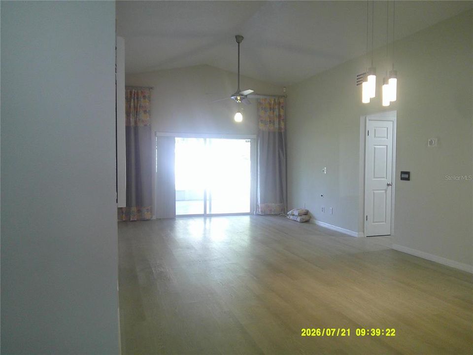 В аренду: $2,350 (3 спален, 2 ванн, 1500 Квадратных фут)