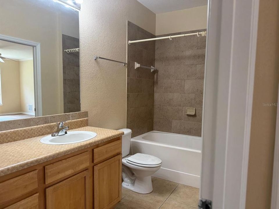 В аренду: $1,425 (1 спален, 1 ванн, 976 Квадратных фут)