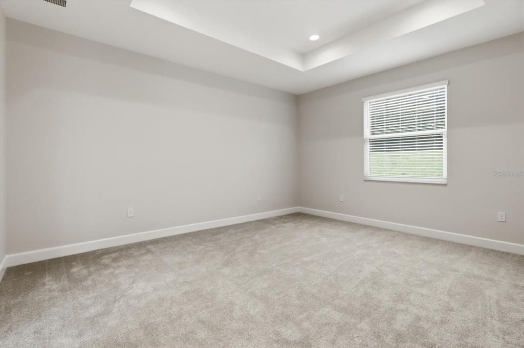 Active With Contract: $454,900 (3 beds, 3 baths, 2390 Square Feet)