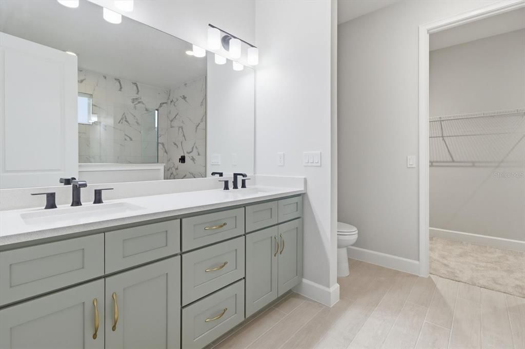 Active With Contract: $454,900 (3 beds, 3 baths, 2390 Square Feet)