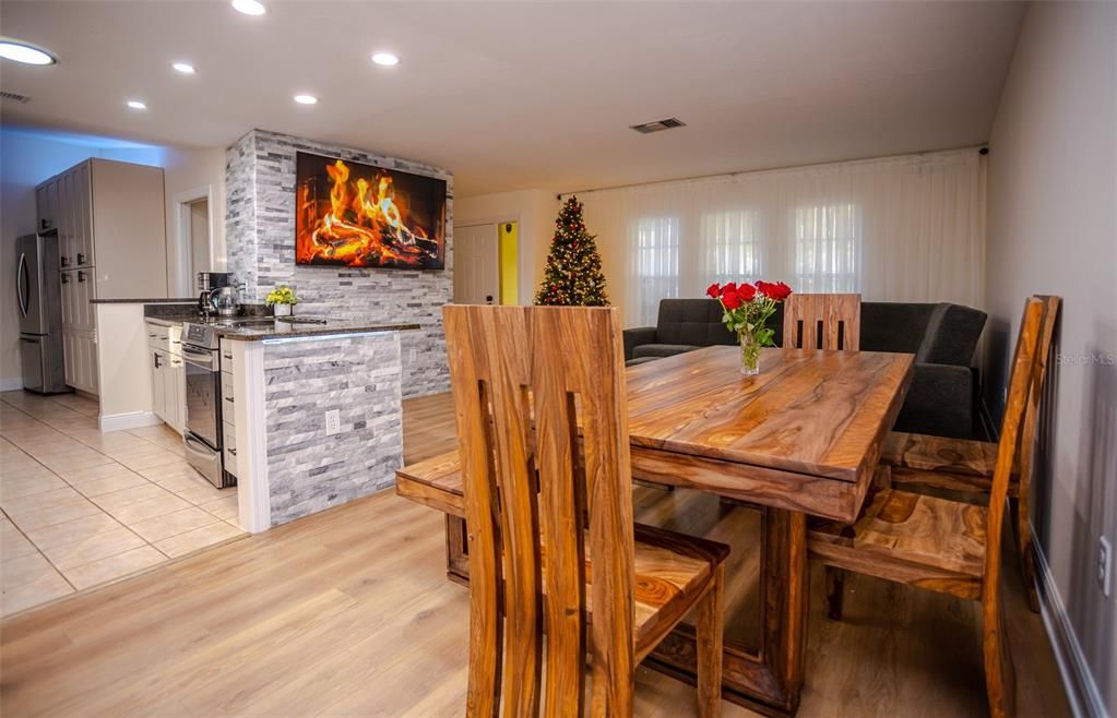 В аренду: $2,900 (3 спален, 2 ванн, 1307 Квадратных фут)