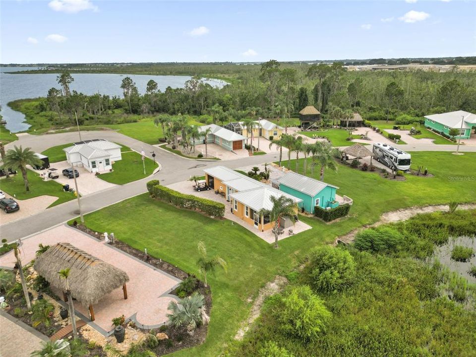 En Venta: $430,000 (1 camas, 2 baños, 819 Pies cuadrados)