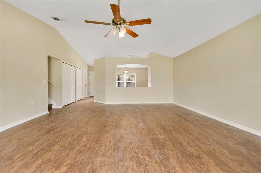 For Sale: $234,900 (4 beds, 3 baths, 1936 Square Feet)