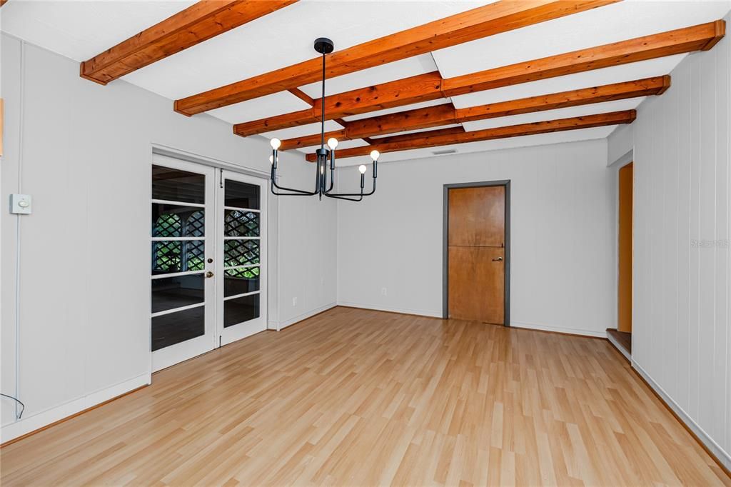 En Venta: $625,000 (3 camas, 2 baños, 1595 Pies cuadrados)