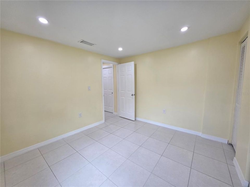 For Rent: $2,100 (3 beds, 2 baths, 1034 Square Feet)