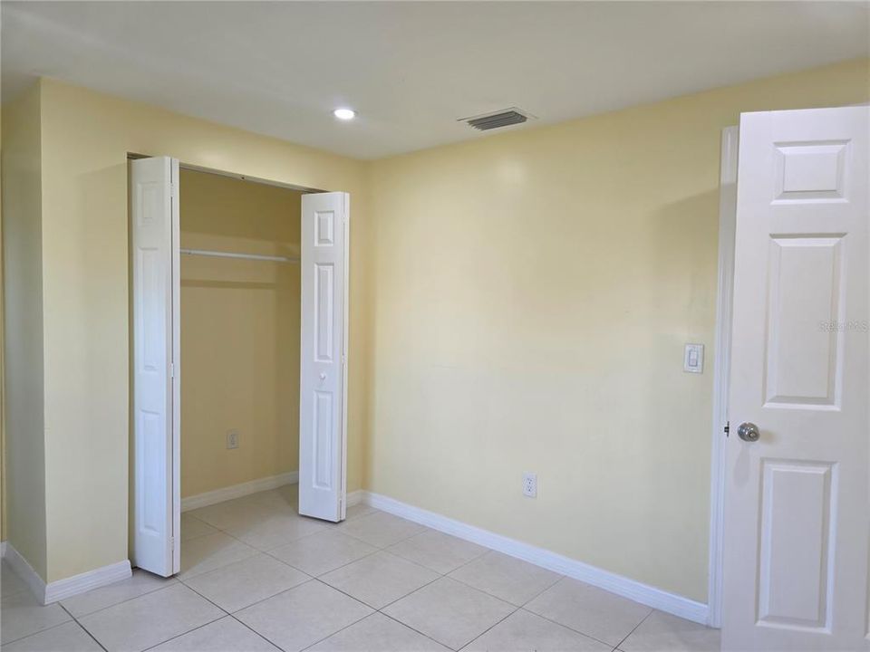 For Rent: $2,100 (3 beds, 2 baths, 1034 Square Feet)