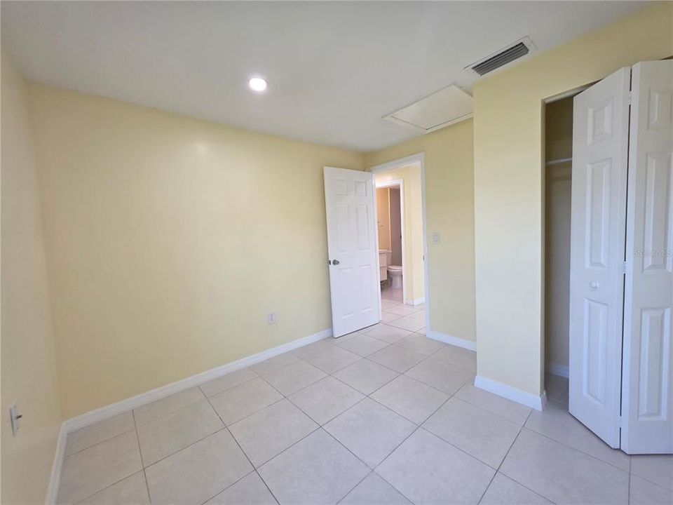 For Rent: $2,100 (3 beds, 2 baths, 1034 Square Feet)