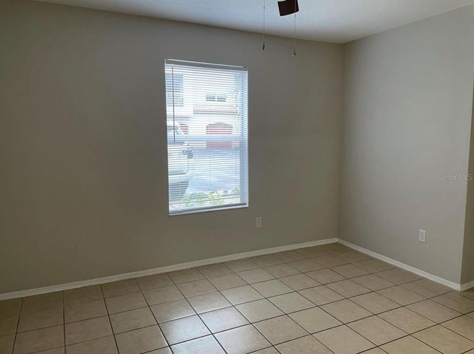 В аренду: $1,800 (2 спален, 2 ванн, 990 Квадратных фут)