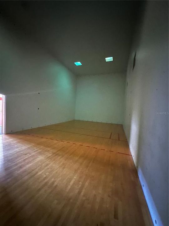В аренду: $1,800 (2 спален, 2 ванн, 990 Квадратных фут)