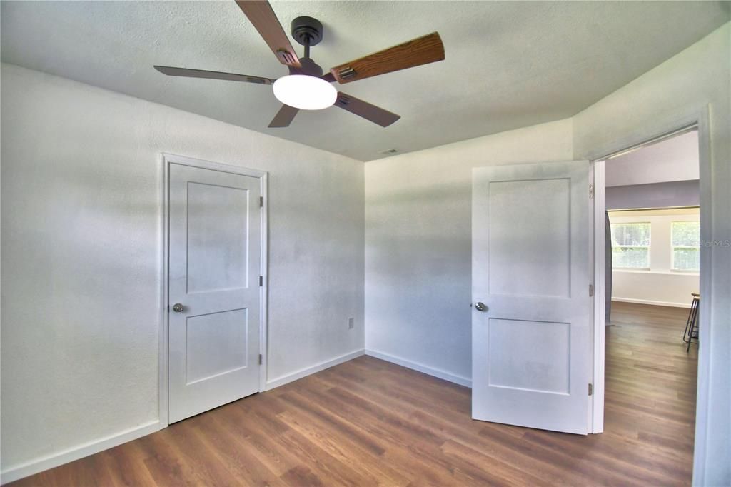 For Sale: $255,000 (3 beds, 1 baths, 1040 Square Feet)