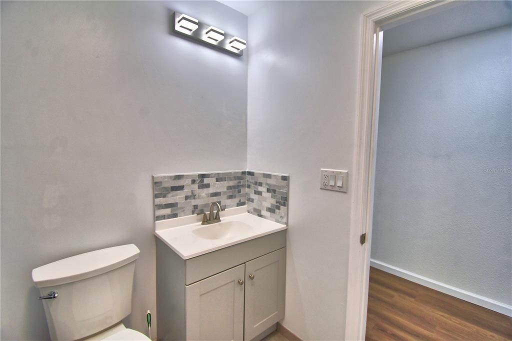For Sale: $255,000 (3 beds, 1 baths, 1040 Square Feet)