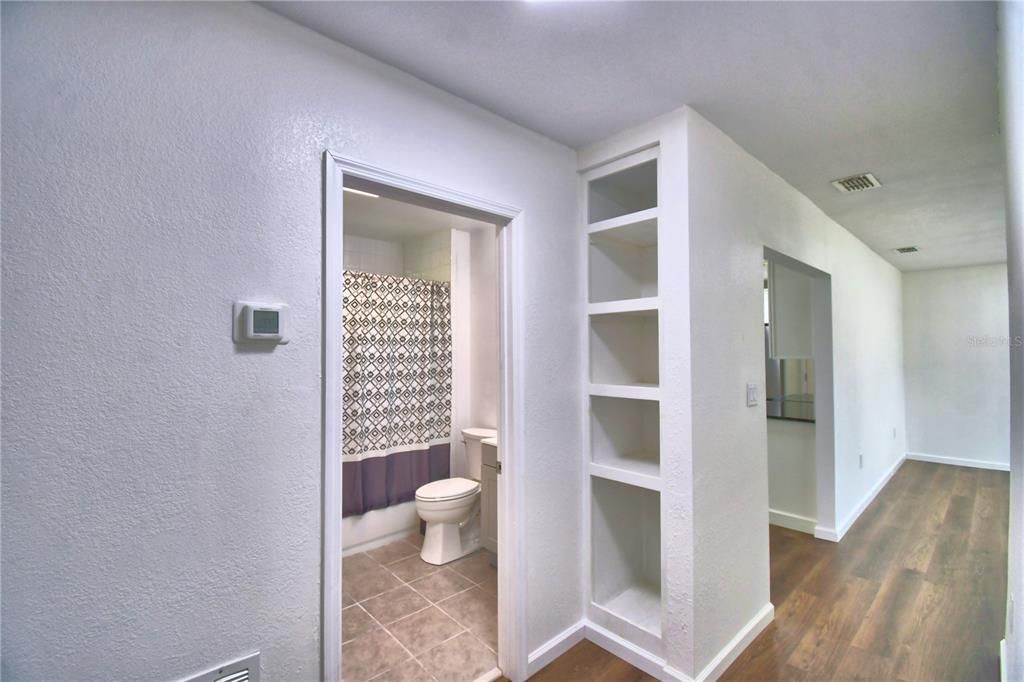 For Sale: $255,000 (3 beds, 1 baths, 1040 Square Feet)