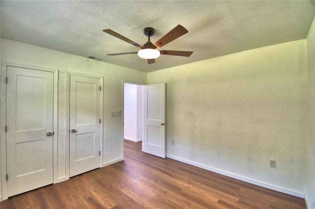 For Sale: $255,000 (3 beds, 1 baths, 1040 Square Feet)