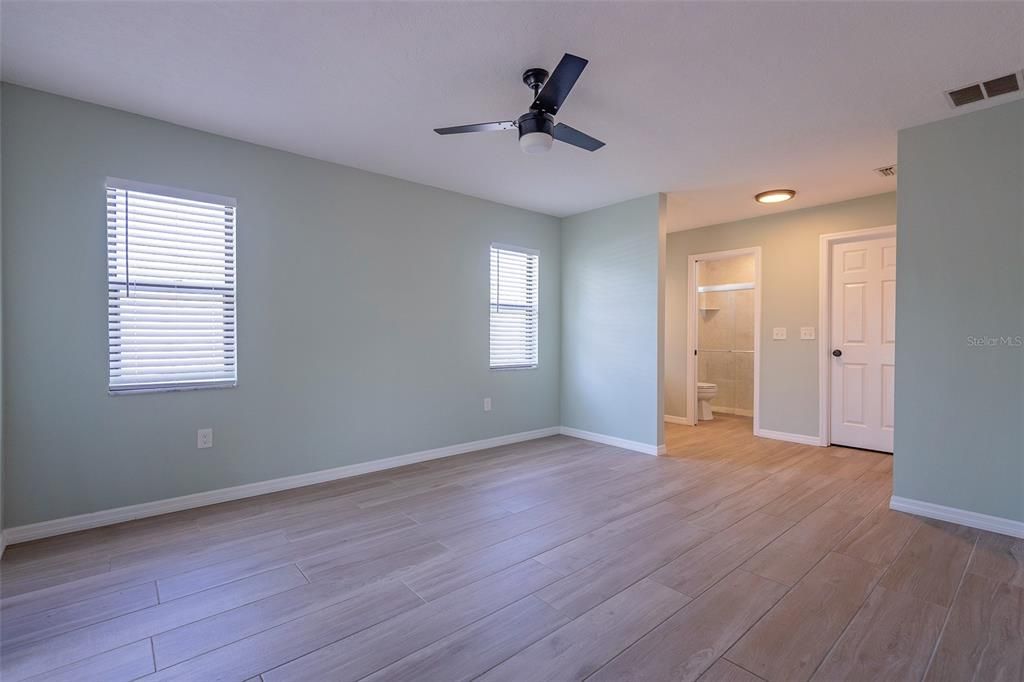 For Sale: $439,900 (3 beds, 2 baths, 1710 Square Feet)