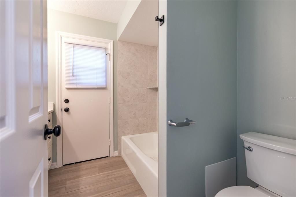 For Sale: $439,900 (3 beds, 2 baths, 1710 Square Feet)