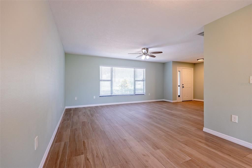 For Sale: $439,900 (3 beds, 2 baths, 1710 Square Feet)