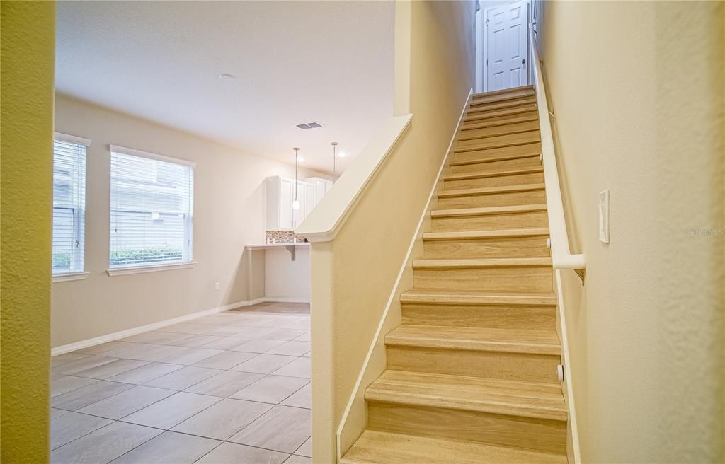 For Rent: $2,450 (3 beds, 2 baths, 1690 Square Feet)