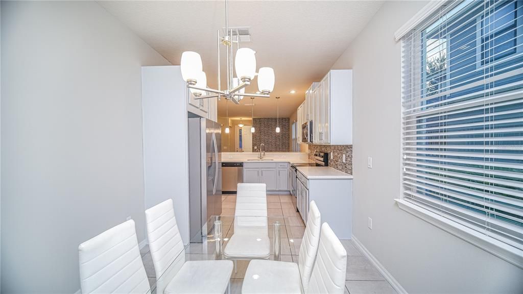 For Rent: $2,450 (3 beds, 2 baths, 1690 Square Feet)