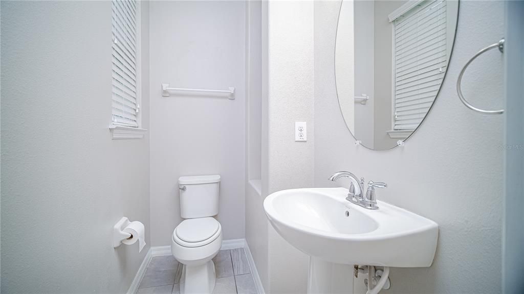 For Rent: $2,450 (3 beds, 2 baths, 1690 Square Feet)
