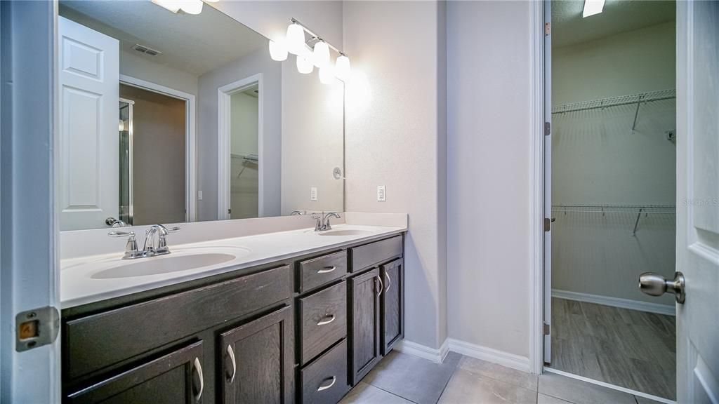 For Rent: $2,450 (3 beds, 2 baths, 1690 Square Feet)