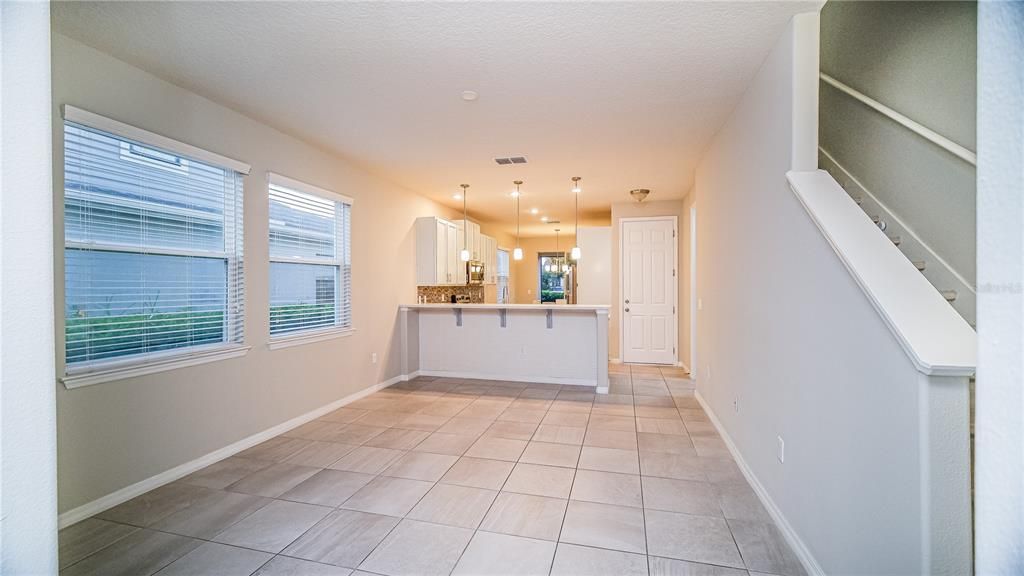 For Rent: $2,450 (3 beds, 2 baths, 1690 Square Feet)