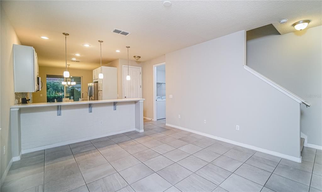 For Rent: $2,450 (3 beds, 2 baths, 1690 Square Feet)