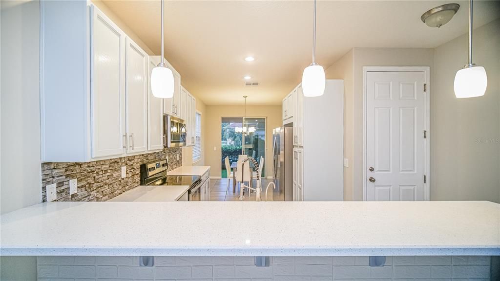 For Rent: $2,450 (3 beds, 2 baths, 1690 Square Feet)
