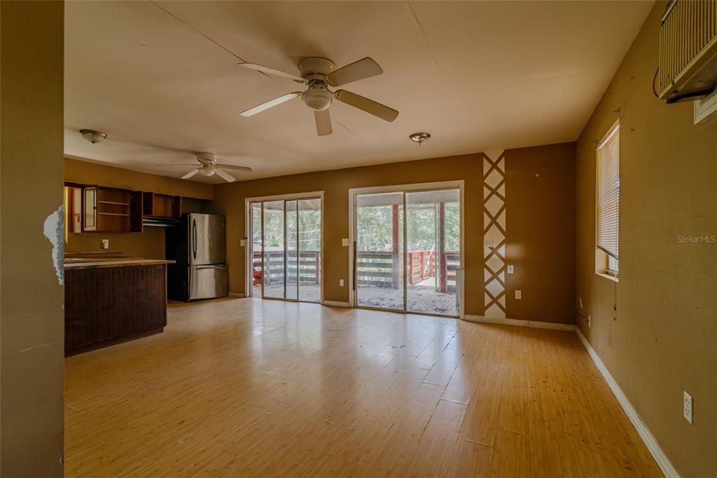 For Sale: $195,000 (4 beds, 2 baths, 2304 Square Feet)