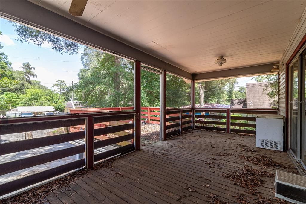 For Sale: $195,000 (4 beds, 2 baths, 2304 Square Feet)