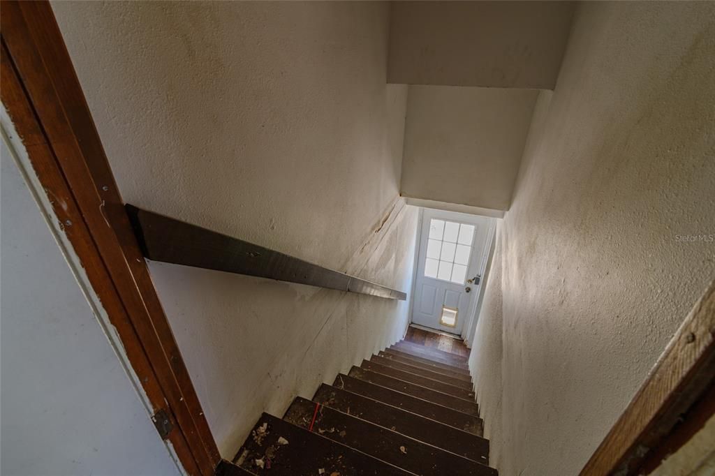 For Sale: $195,000 (4 beds, 2 baths, 2304 Square Feet)