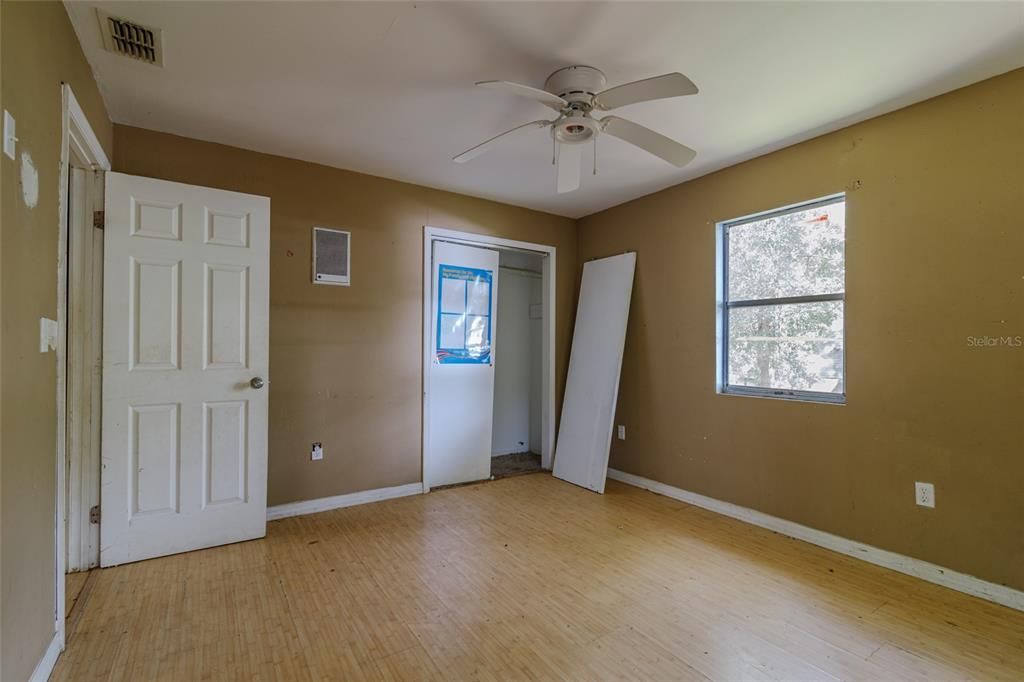 For Sale: $195,000 (4 beds, 2 baths, 2304 Square Feet)