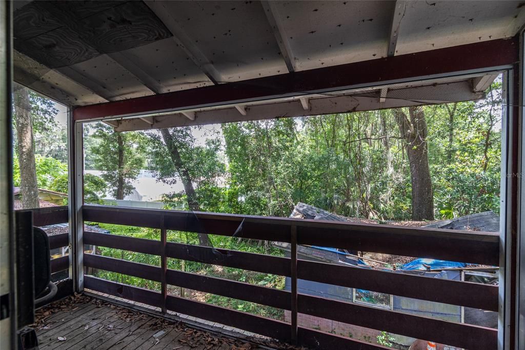 For Sale: $195,000 (4 beds, 2 baths, 2304 Square Feet)