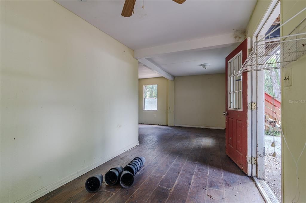 For Sale: $195,000 (4 beds, 2 baths, 2304 Square Feet)