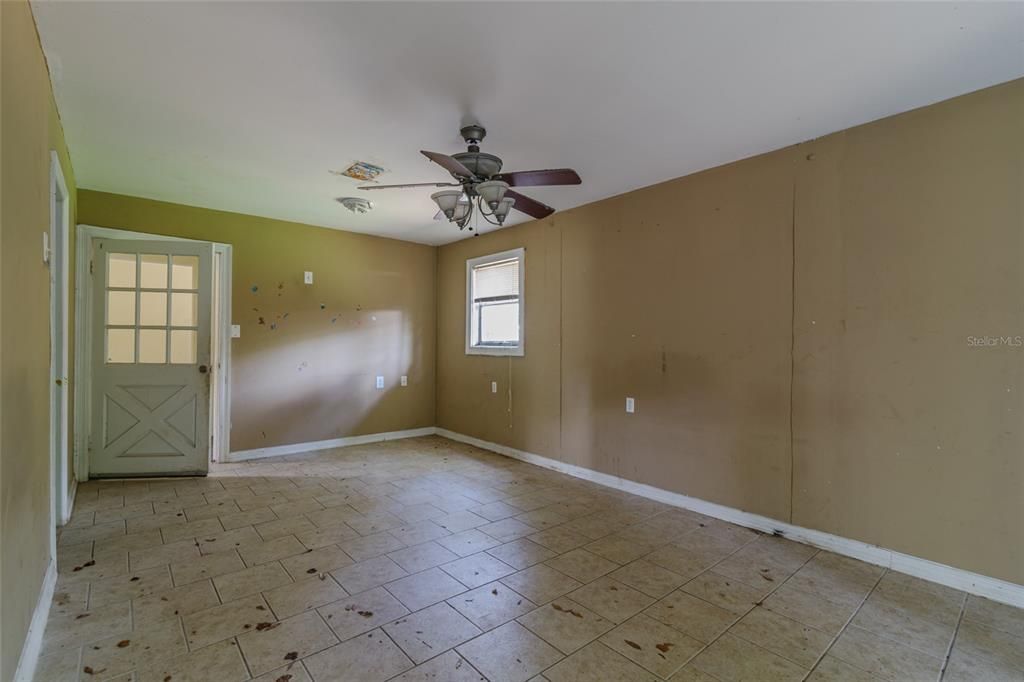 For Sale: $195,000 (4 beds, 2 baths, 2304 Square Feet)