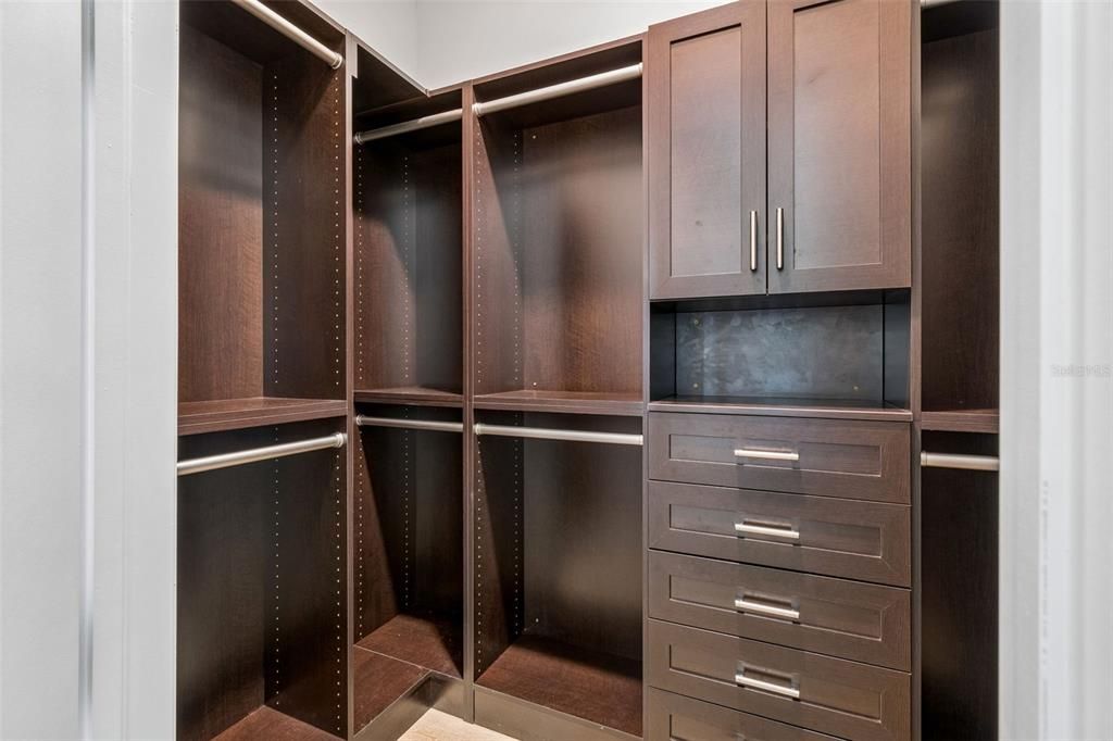 На продажу: $925,000 (4 спален, 3 ванн, 2477 Квадратных фут)